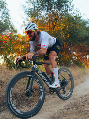 How to Choose the Right Endurance Jersey: Fit, Fabric & Performance Guide